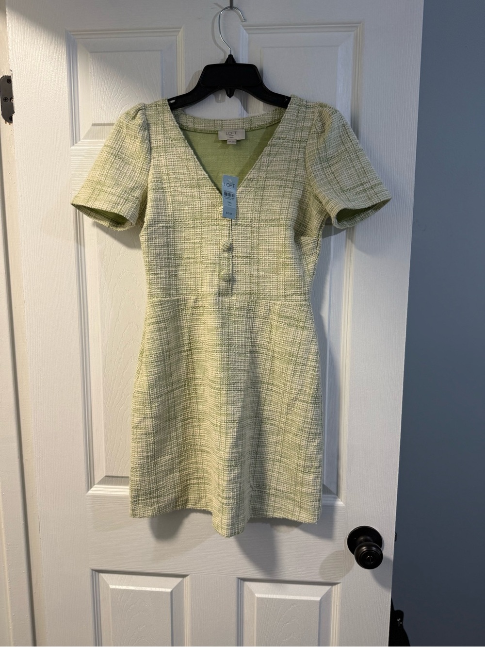LOFT Light Green Textured V-Neck Short Sleeve Dress